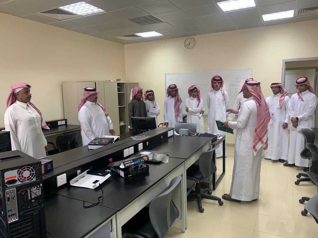 ضمن أنشطة وبرامج إدارة التوجيه والإرشاد بفرع الكلية التقنية بمحافظة بلجرشي، برنامج التكامل المهني، تم التنسيق لاستقبال طلاب ثانوية بني سالم للتعريف بالمؤسسة وأهدافها ورؤيتها ورسالتها، ، وكذلك التعريف بفرع الكلية واقسامه وتخصصاته والخدمات المساندة للتدريب.