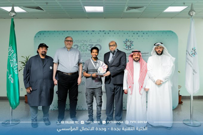 نبارك للمتدرب صلاح حسن هوساوي خصوله على المركز الاول في مسابقة مسار التقنية والحرف
